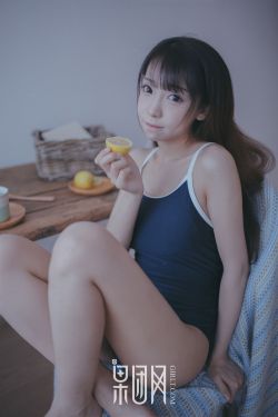 哺乳期的女人